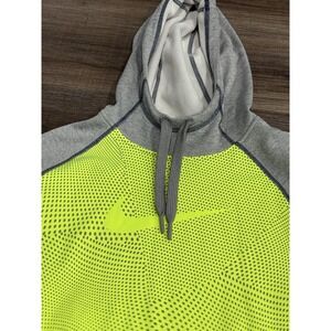 Women's Therma Fit Nike Hoodie Size Large Neon Yellow Thumb Holes Long Sleeve‎